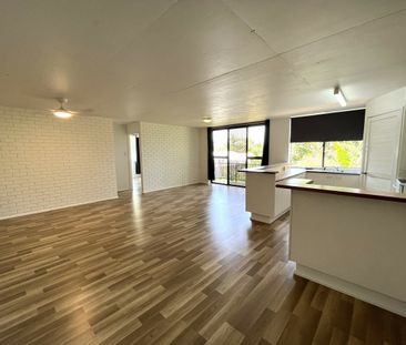Spacious 2 Bedroom Unit - Photo 5