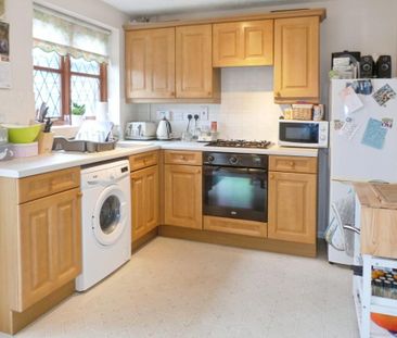 2 bedroom semi-detached house to rent - Photo 4