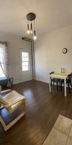 Semi meublé, chauffage eau chaude + wifi inclus avec grand balcon - Photo 3