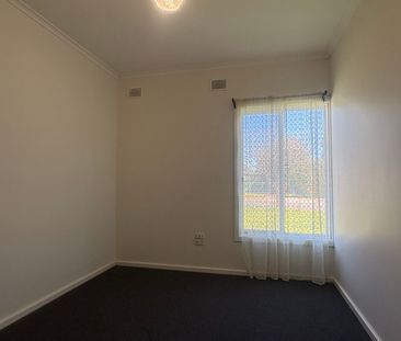 Spacious Family Home - Photo 3