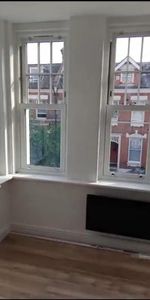 1 Bed Flat, Clairmont Gardens, TW6 - Photo 4