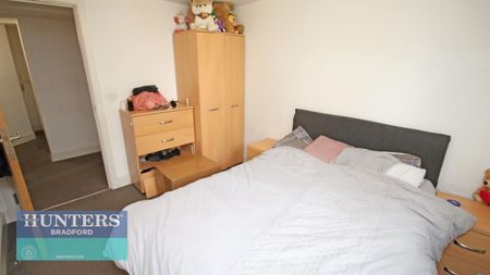 1 bedroom Flat To Let - Photo 5