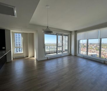 3 chambres - 1900 Rue Yvette-Brillon, Montréal - Photo 2