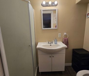 For Lease - 12 D'ambrosio Drive Unit# Lower, Barrie, Ontario - Photo 2