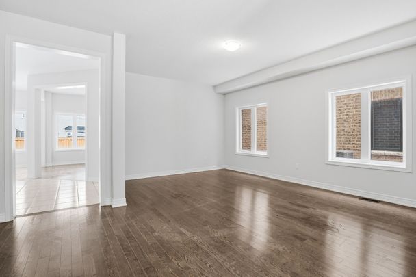 For Lease - 943 Larter Street, Innisfil, Ontario - Photo 1