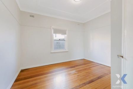 2 Bed, 1 Bath - Photo 3