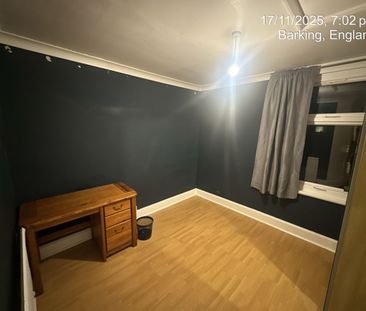 5 Bed Terraced House, Park Avenue, IG11 - Photo 5