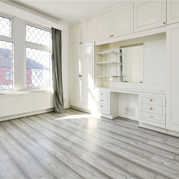 Quadrant Road, Thornton Heath, CR7 7DA - Photo 1