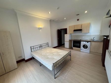 Studio to rent - Photo 3