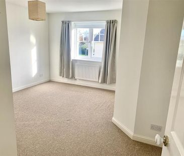 4 bedroom detached house to rent - Photo 5