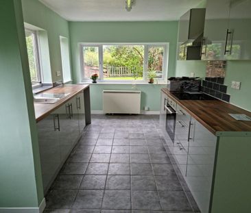 3 bedroom semi-detached house to rent - Photo 6