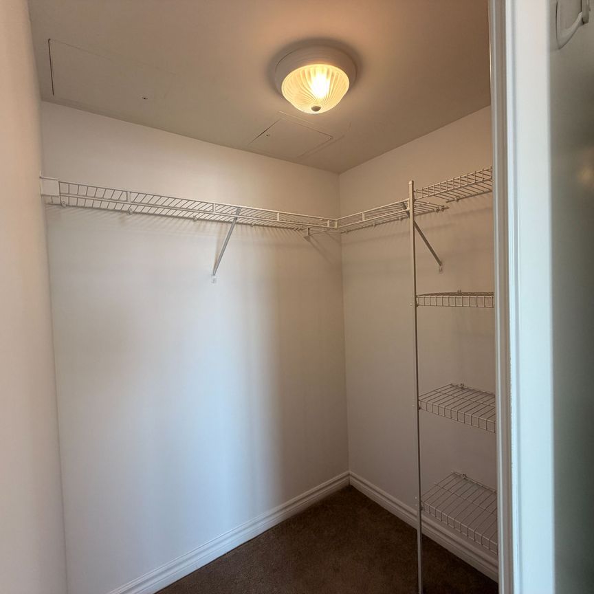 For Lease - 3880 Duke Of York Boulevard Unit# 2111, Mississauga, Ontario - Photo 1