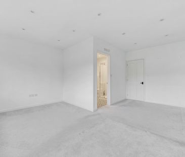 4 bedroom terraced house to rent - Photo 4