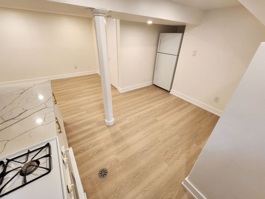 For Lease - 188 Cherrywood Drive Unit# Lower, Newmarket, Ontario - Photo 1
