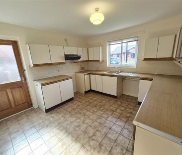 3 bedroom bungalow to rent - Photo 5