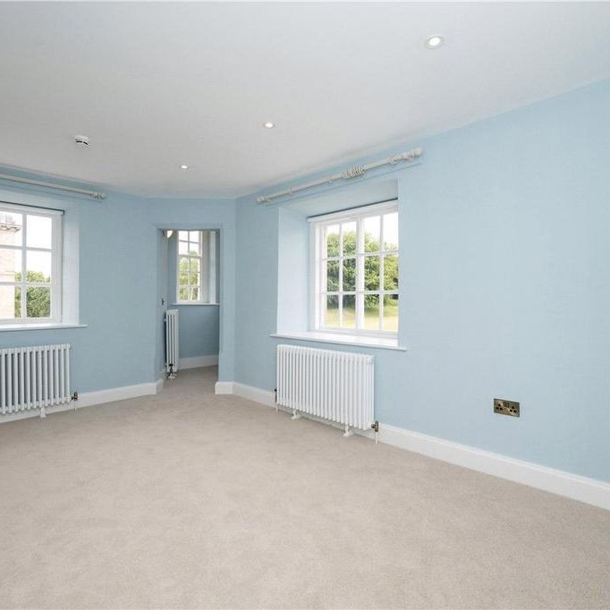 4 bedroom terraced house to rent - Photo 1