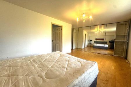 3 bedroom apartment to rent - Photo 5