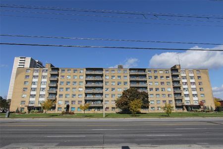 Lawrence Avenue East Apartments - Photo 3