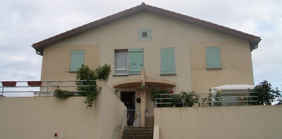 Logement T4 semi pavillonnaire à Tournus - Photo 2