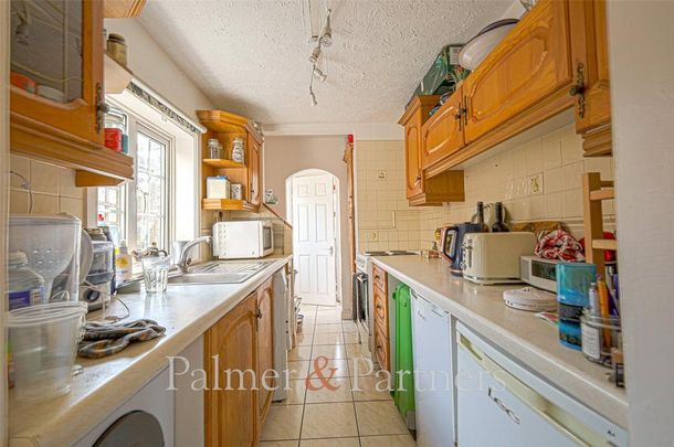 2 bedroom terraced house to rent - Photo 1