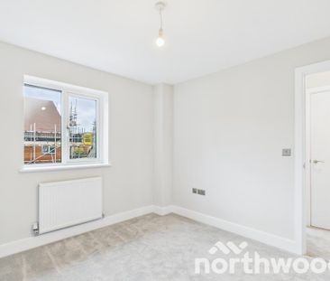 3 bedroom semi-detached house to rent - Photo 3