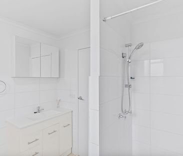 2 BED, FULL RENOVATED WITH A/C - Photo 6