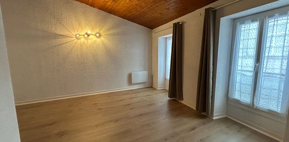 Location appartement 1 pièce, 28.20m², Jonzac - Photo 2