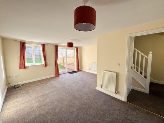 3 bedroom semi-detached house to rent - Photo 1