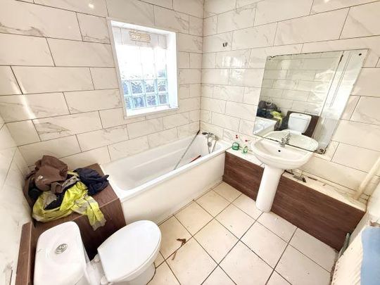 3 bedroom terraced house to rent - Photo 1