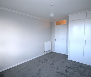 Dundasvale Court, Bright & Spacious 2 Bedroom Unfurnished Apartment... - Photo 3