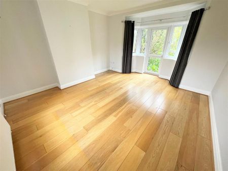 4 bedroom semi-detached house to rent - Photo 2