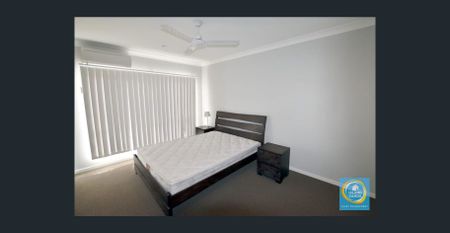 MODERN TOWNHOUSE WITH LOCK UP GARAGE - Photo 4