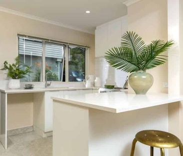 Charming 3-Bedroom Family Home in Sought-After Greenhithe Location - Photo 3