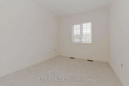 Property For Lease | X8358420 - Photo 4