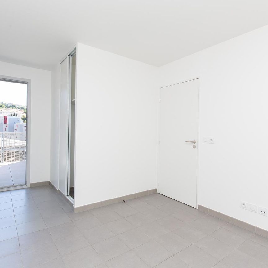 location Appartement F2 DE 41.83m² À NICE - Photo 1