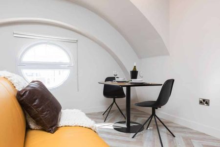 Platinum Studio - Photo 2