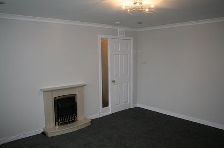 STUNNING 3 BED DETACHED BUNGALOW – RAVENSBY PARK GARDENS, CARNOUSTIE - Photo 2