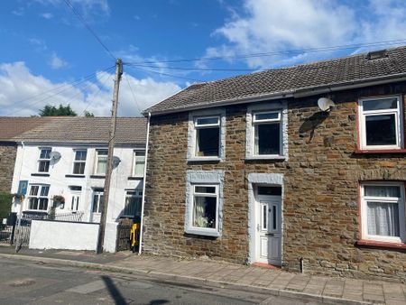 3 bedroom terraced house to rent - Photo 5