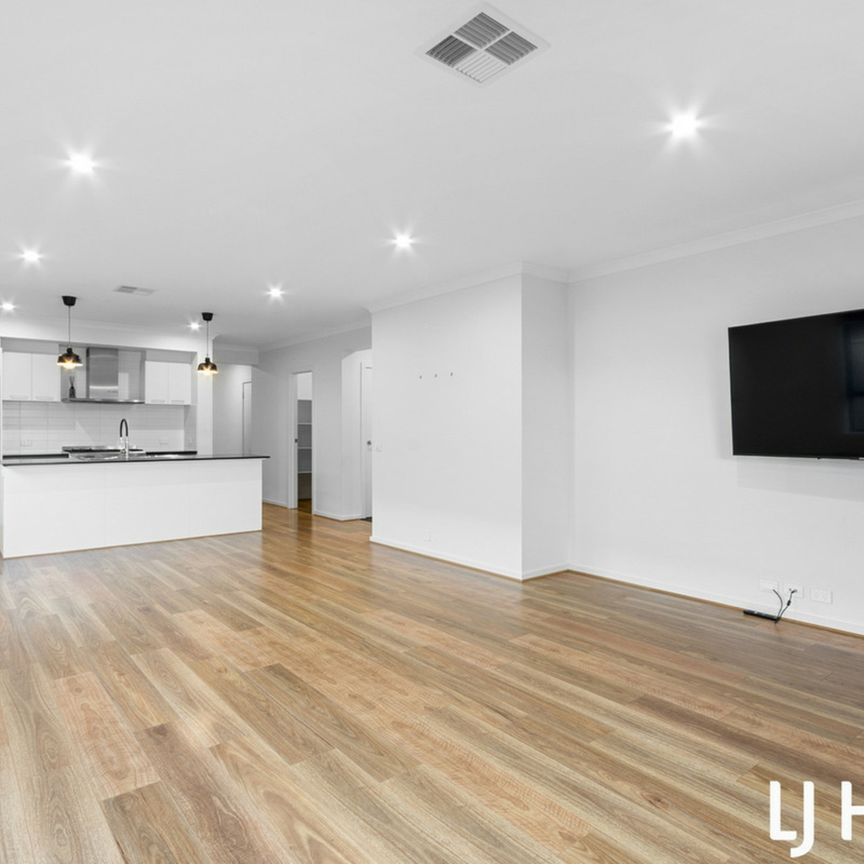 Spacious Family Home - Photo 1