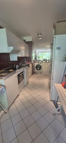 Apartment - Photo 4