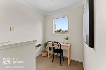 Private, Low Maintenance Townhouse in a Convenient Location - Photo 3