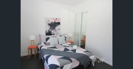 MODERN GRANNY FLAT IN A CONVENIENT LOCATION - Photo 4