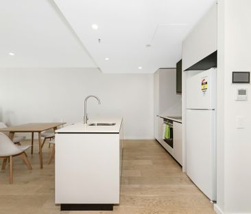 Fully Furnished in the Heart of the City! - Photo 4