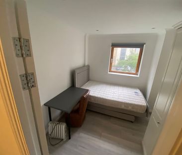 2 Bed Flat, Meridian Place, E14 - Photo 5
