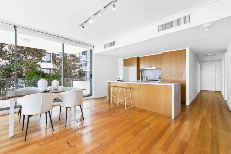 Waterfront | Three bedroom | Peaceful Living - Photo 4