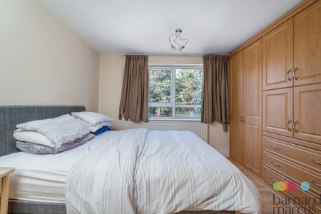 Hendon Lane, . - Photo 2