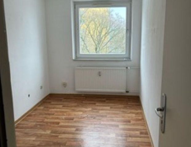 Sehr gepflegte 3-Zimmer-Wohnung in ruhiger Lage mit Balkon - Photo 1