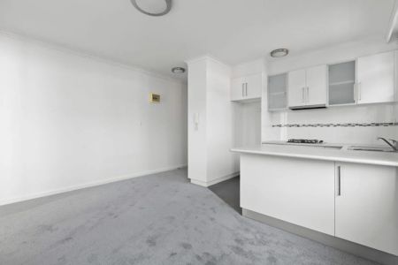 Easy St Kilda Living Near Albert Park Lake & Transport - Photo 5