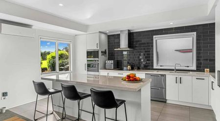 Modern Comfort & Convenience in the Heart of Mangawhai - Photo 2