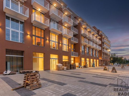 Pronájem bytu 1+kk 30 m2 - Photo 1